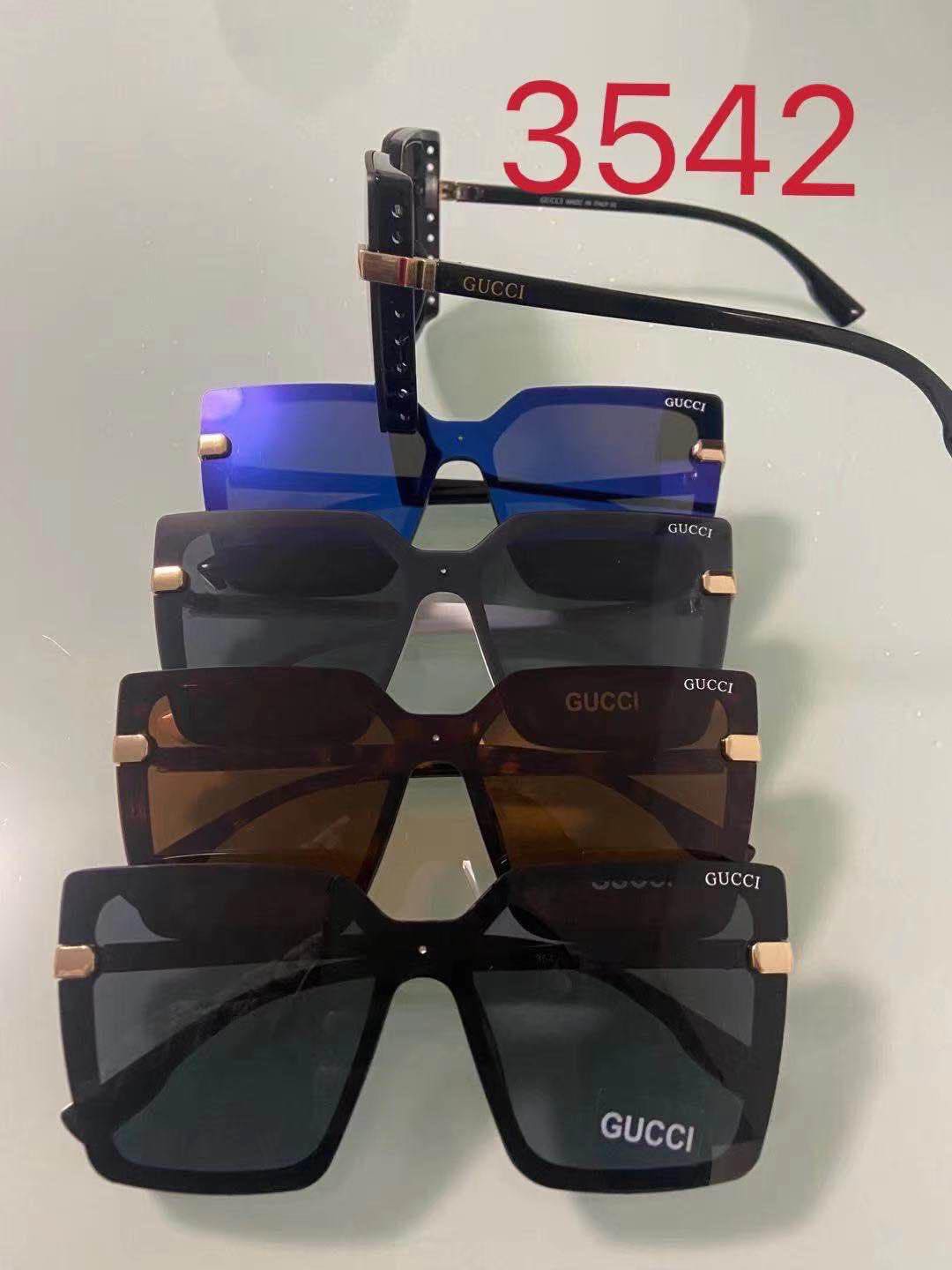 Mixed-Style Glasses – Pack of 12 (Includes Sleeves)